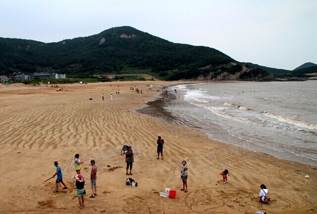 7月31日发团象山东旦黄金沙滩 红岩景区一日游100元(比东沙滩水质好)