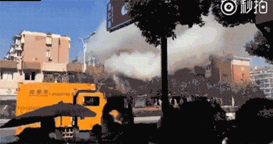 杭州古墩路煤气爆炸!火光冲天,附近车辆玻璃全部震碎