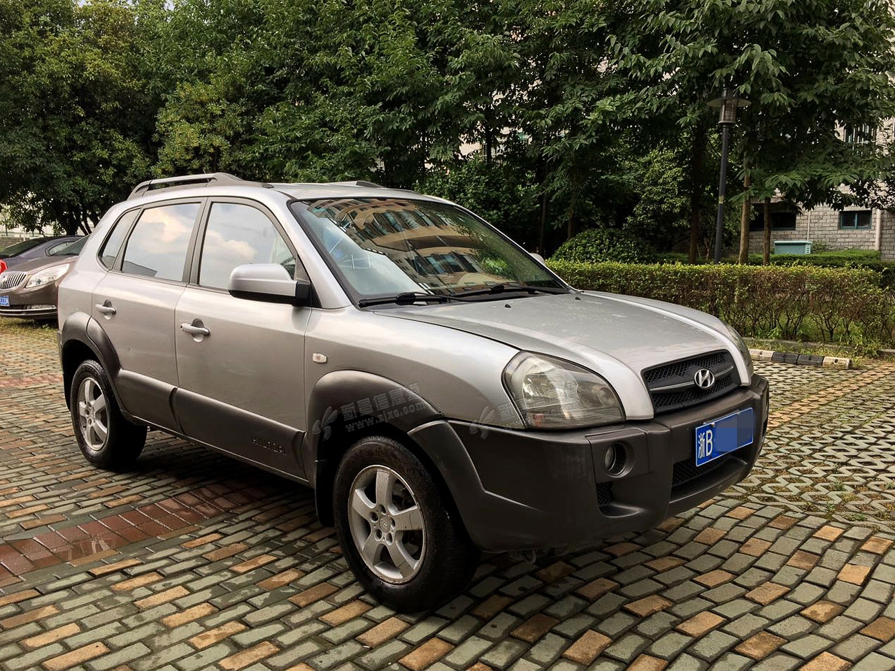 07年现代途胜爽气的送商业险 3万提车