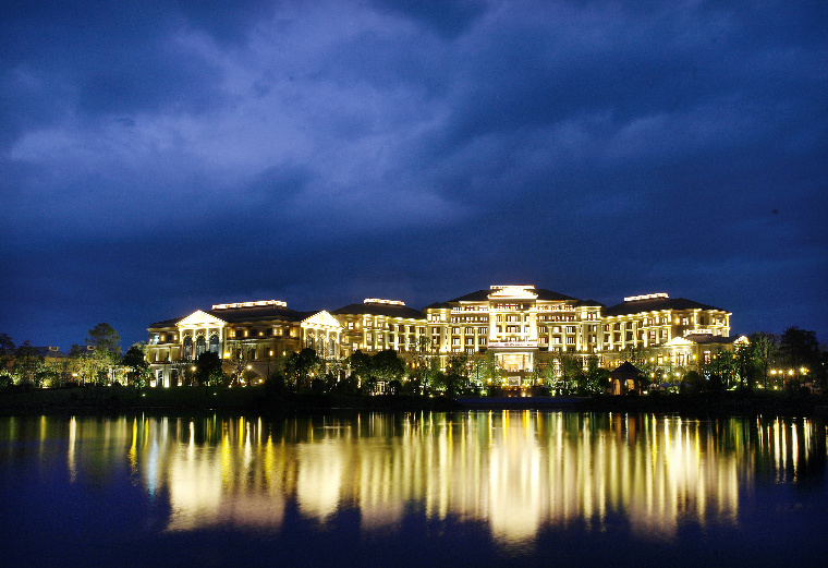 新昌绿城雷迪森大酒店招聘清洁工/服务员等,薪资面议